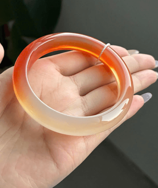 Vòng Tay Mã Não kiểu dáng nữ Vòng Tay Mã Não kiểu dáng nữ